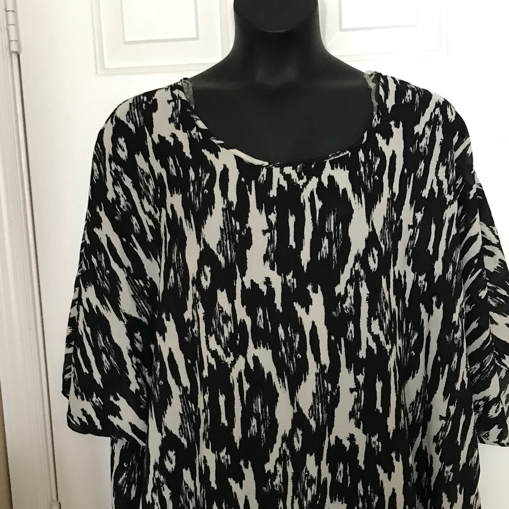 Ashley Stewart BLK/White Blouse